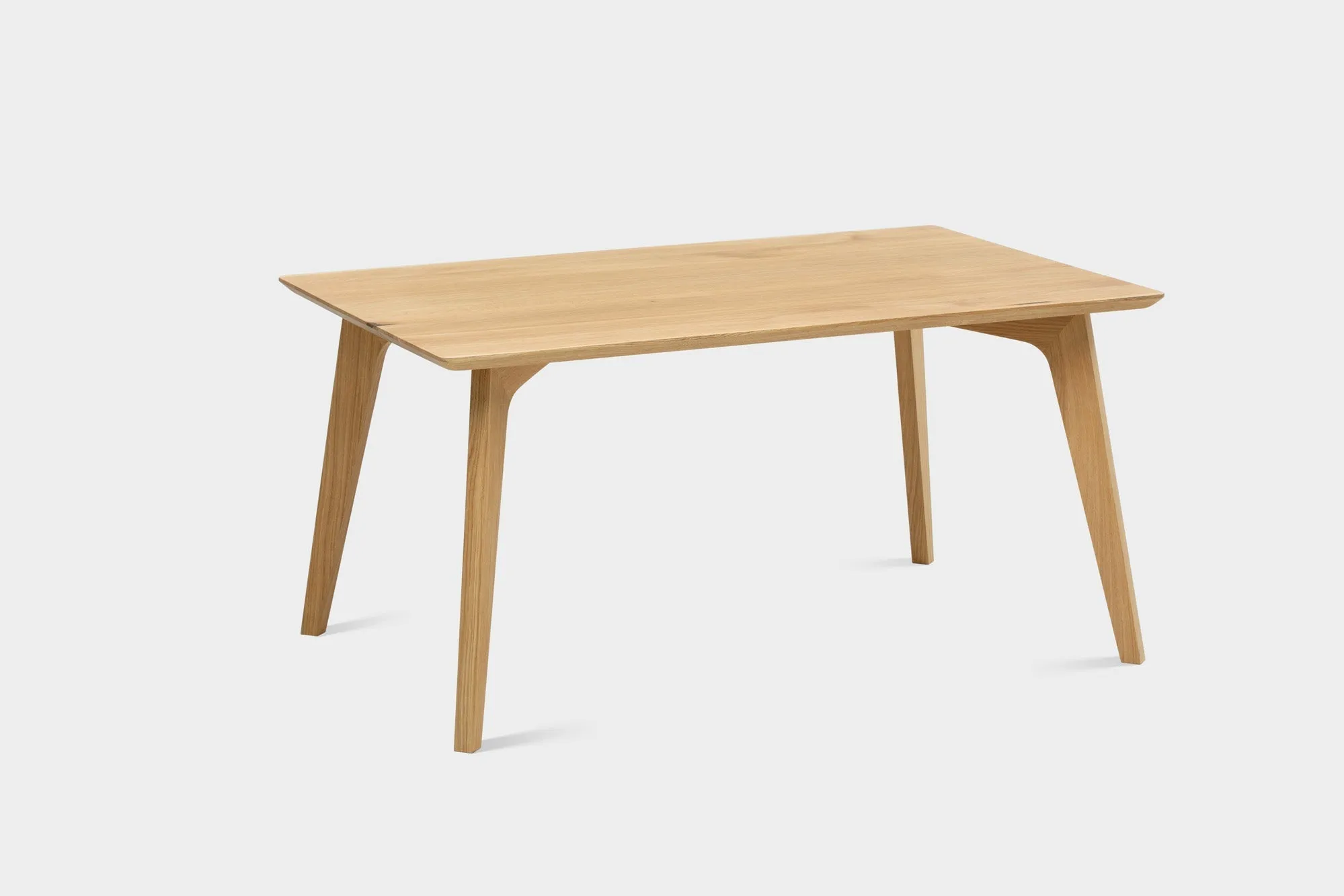 AMBER S | Walnut Collection