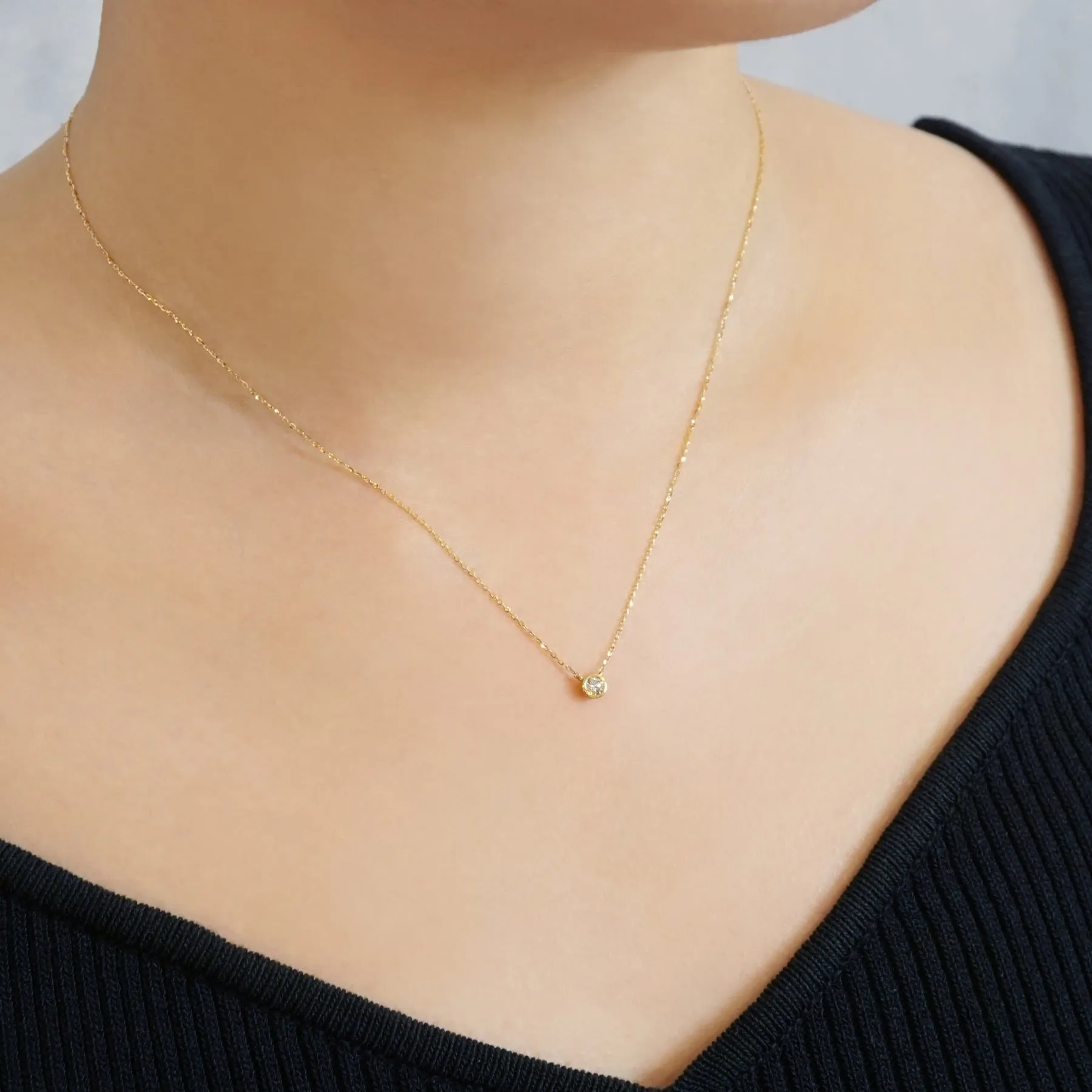 [Limited Edition] 18K Diamond Solitaire Necklace (Yellow Gold)