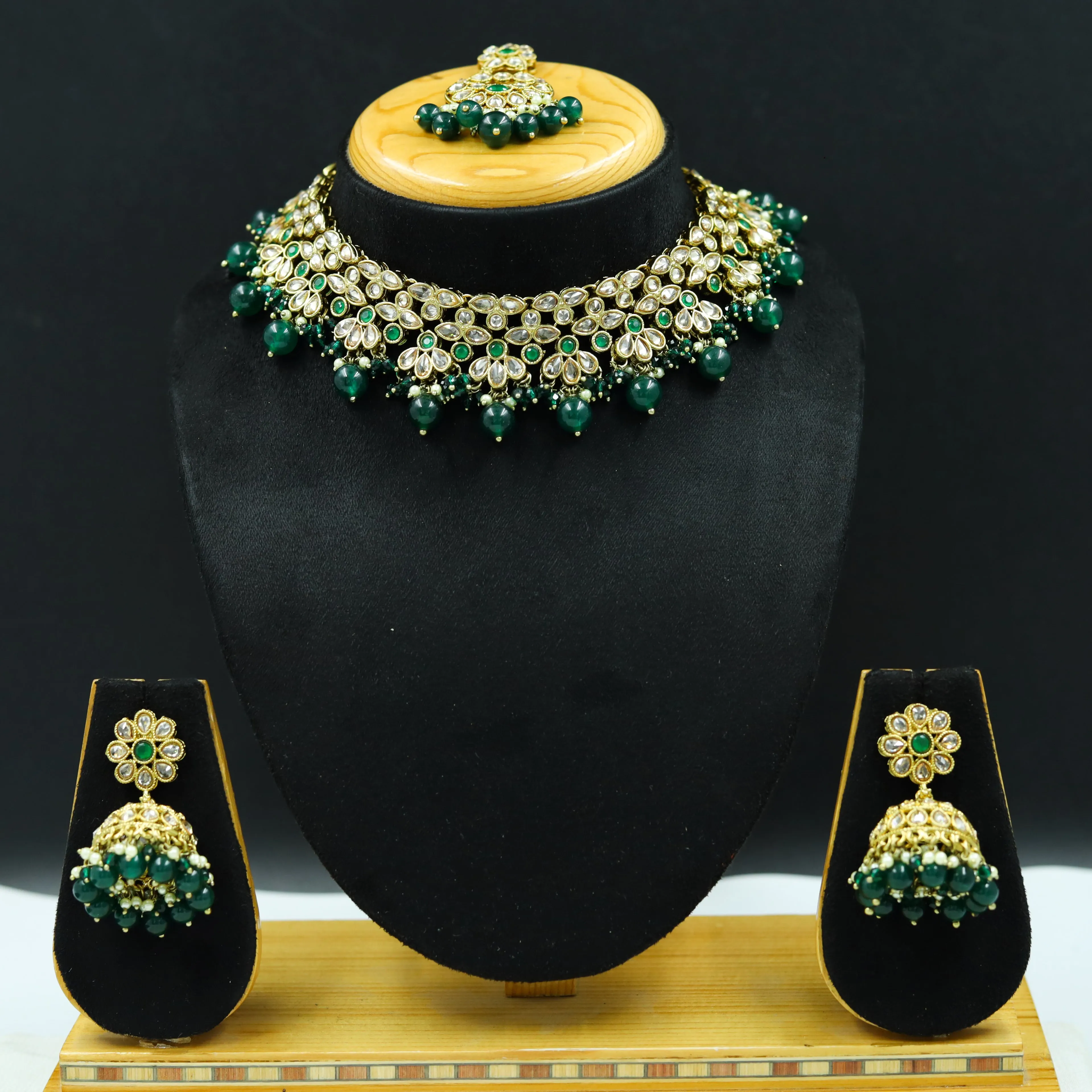 Round Neck Antique Necklace Set 7195-33