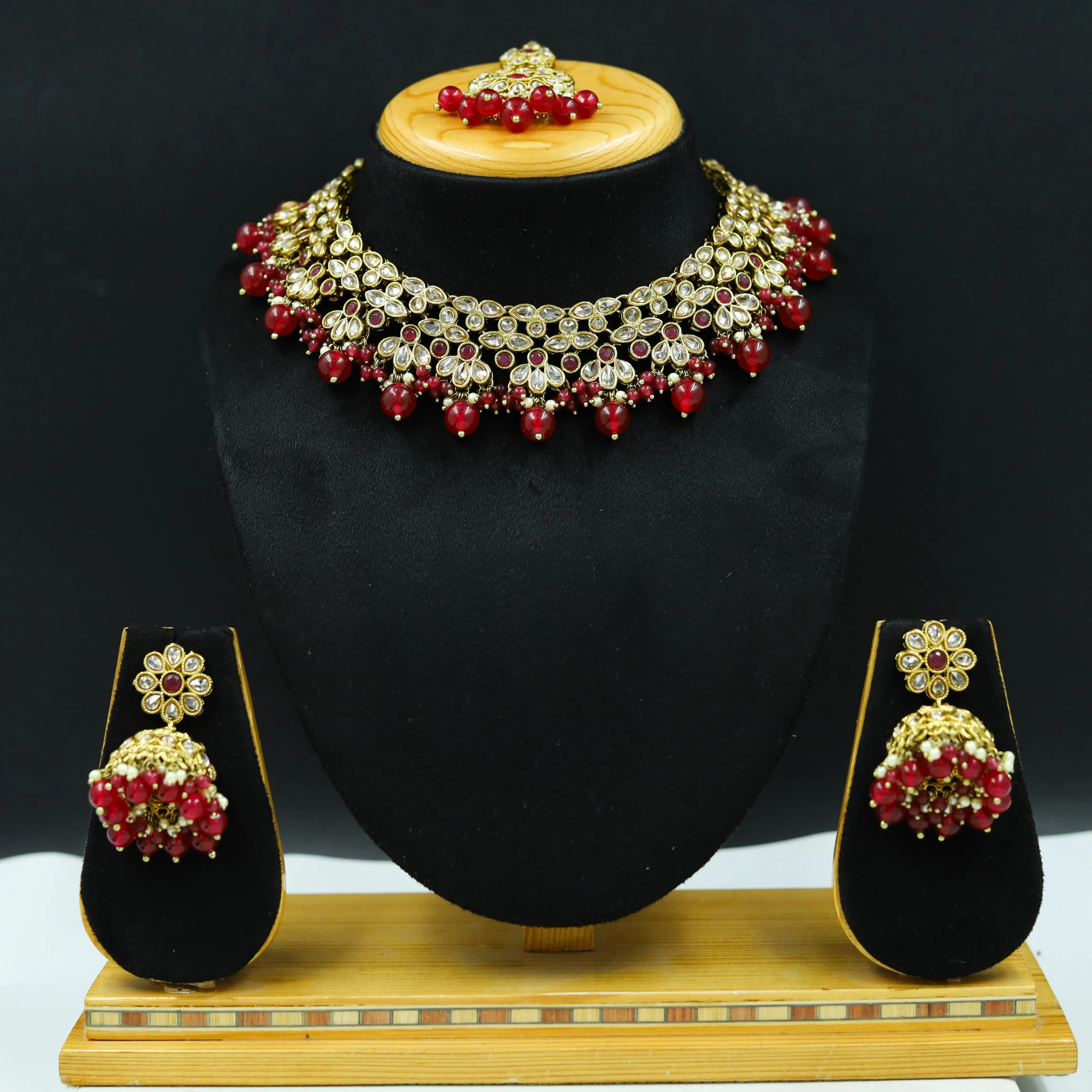 Round Neck Antique Necklace Set 7195-33