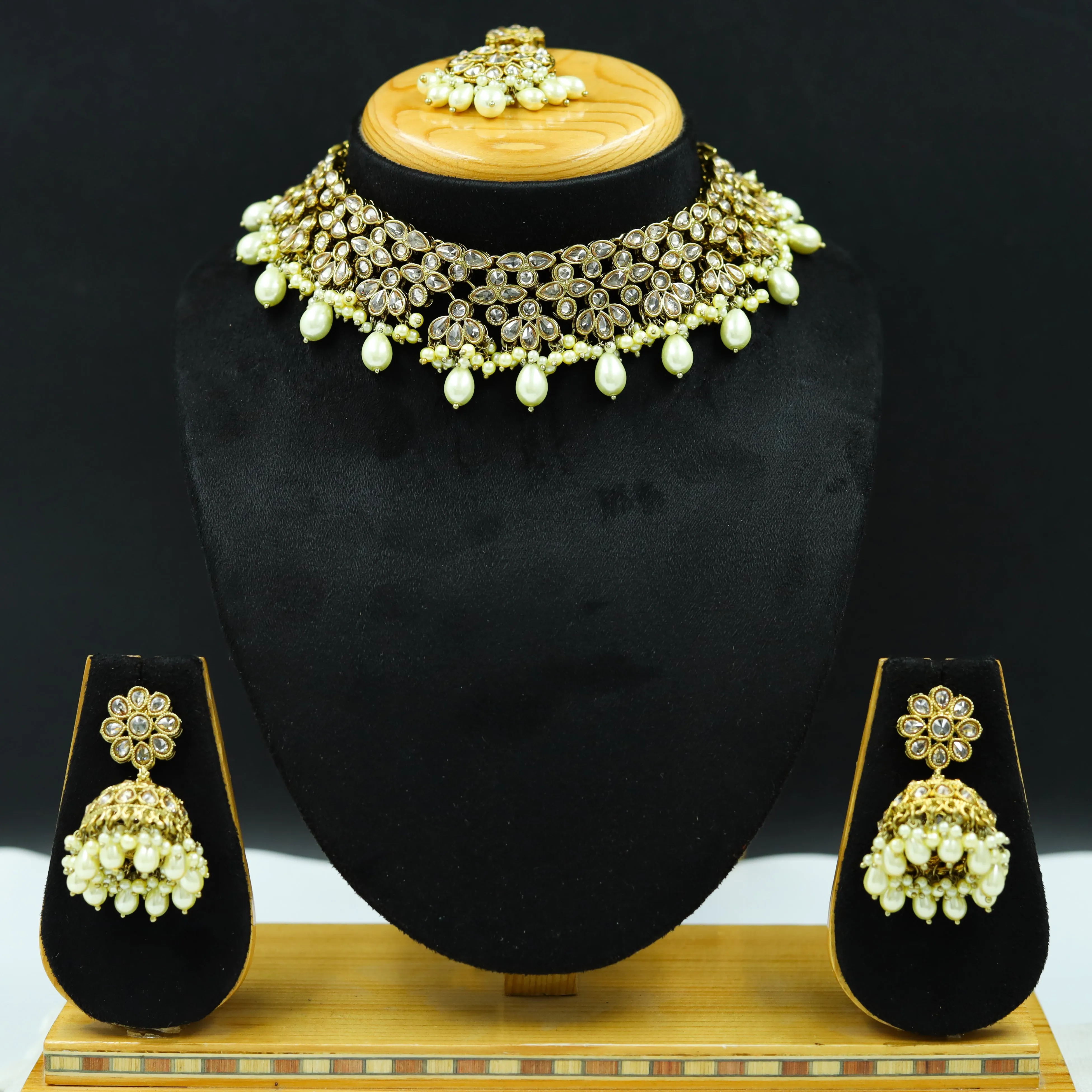 Round Neck Antique Necklace Set 7195-33