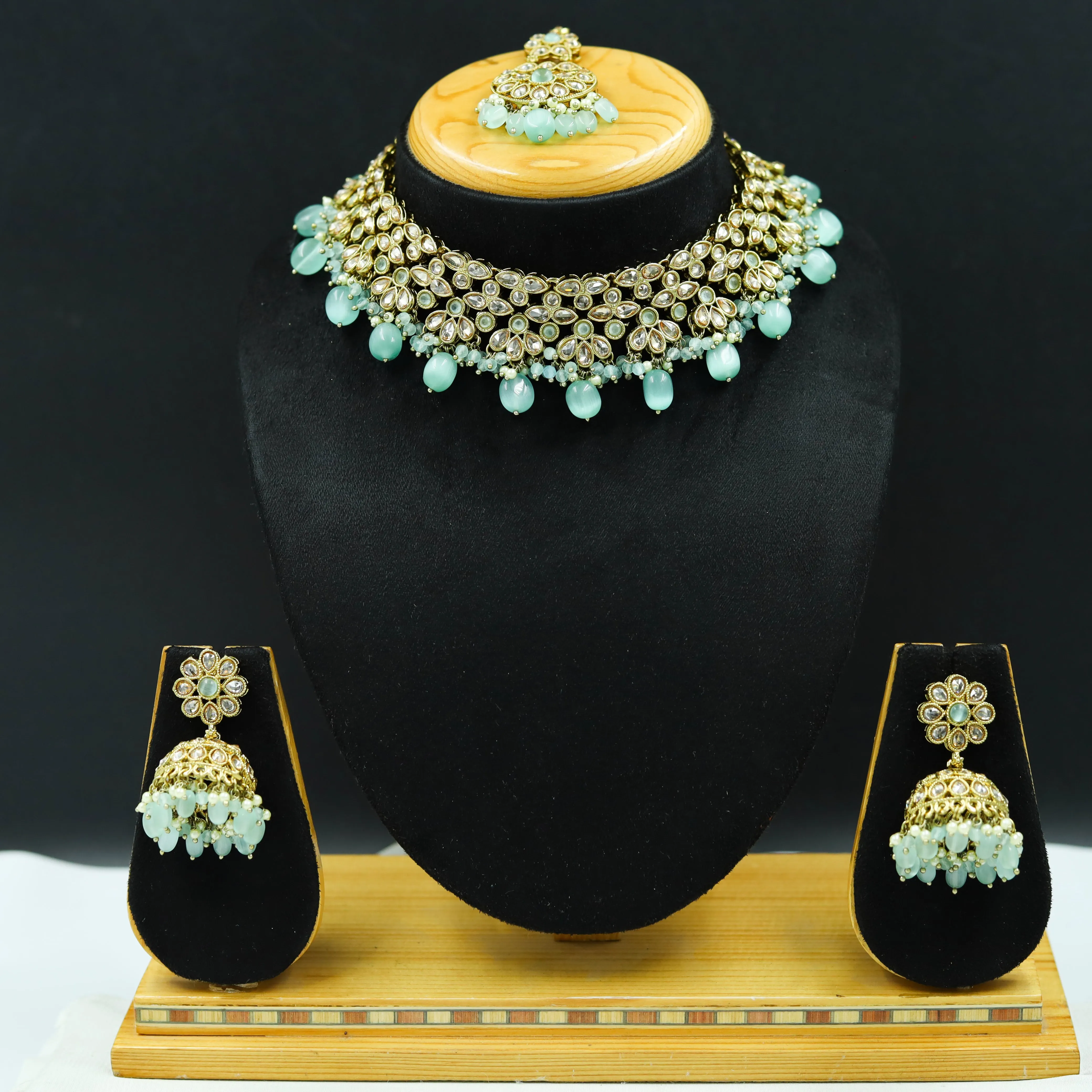 Round Neck Antique Necklace Set 7195-33