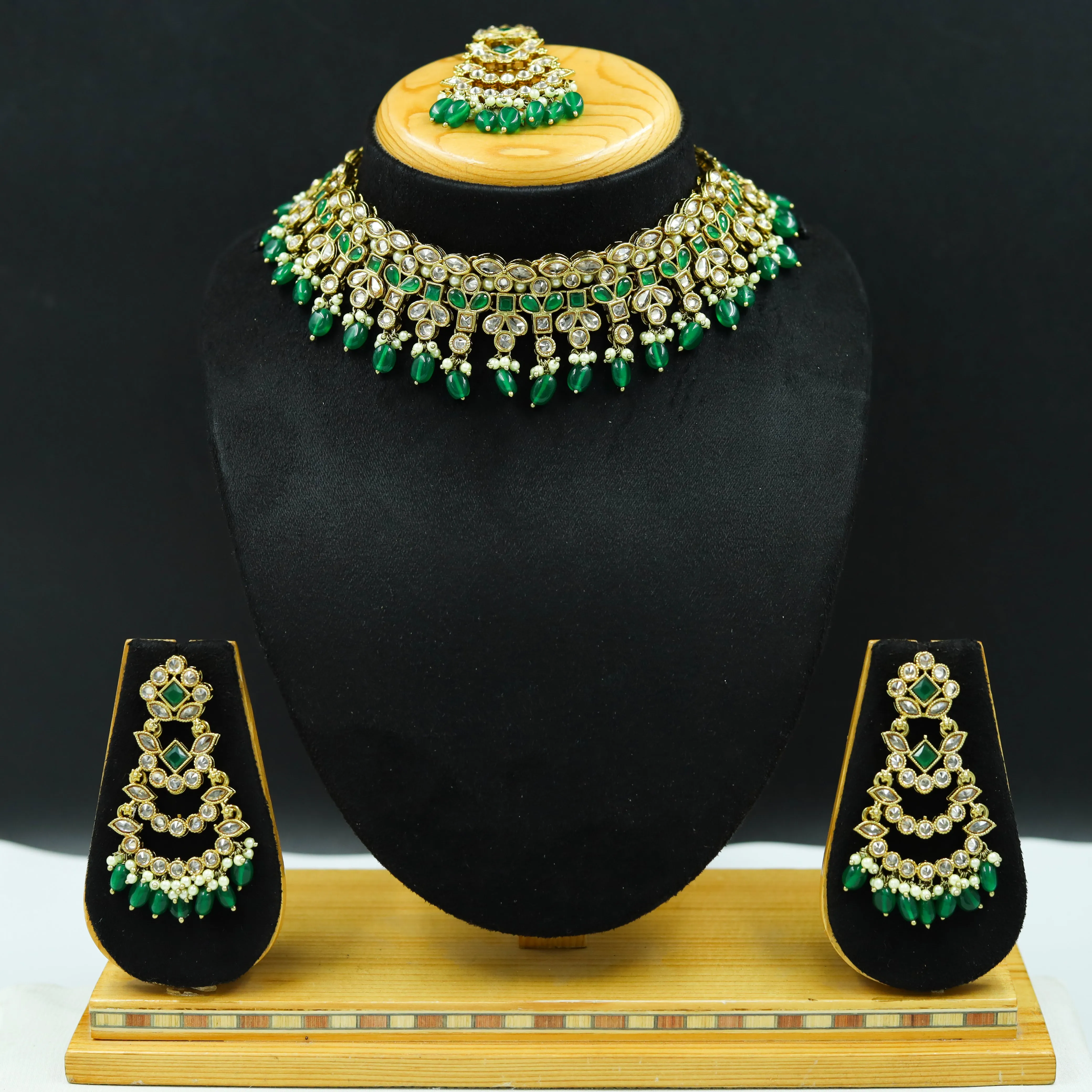 Round Neck Antique Necklace Set 7199-33