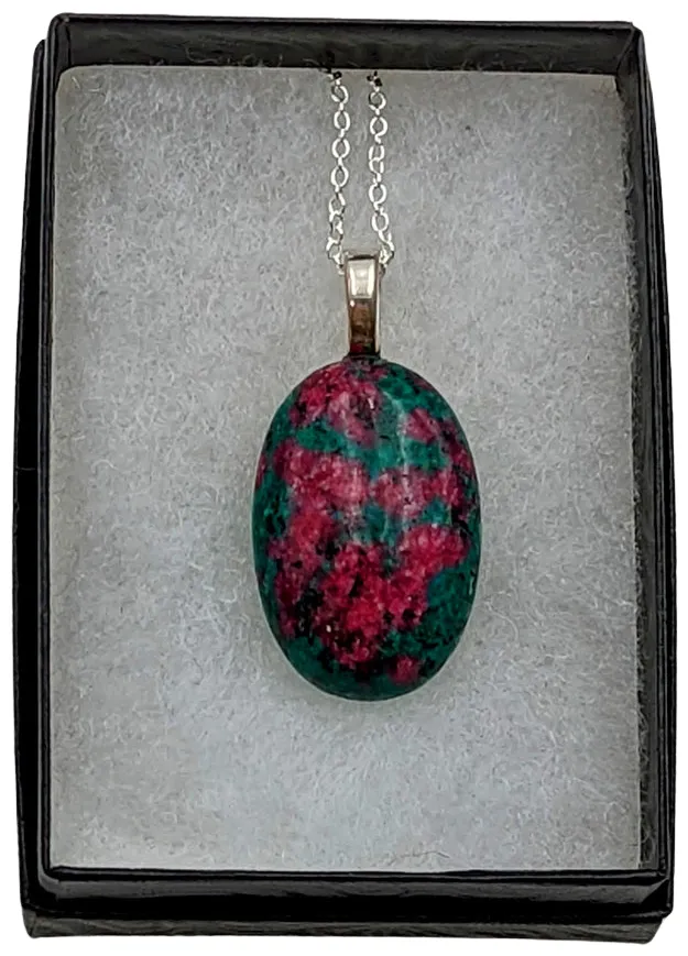 Ruby in zoisite - Necklace
