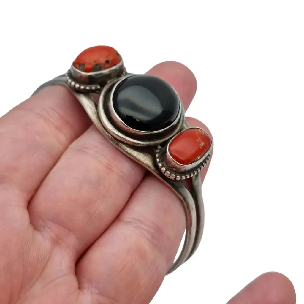 Silver bracelet with coral and onyx, 80s boho bracelet, red and black retro jewelry.