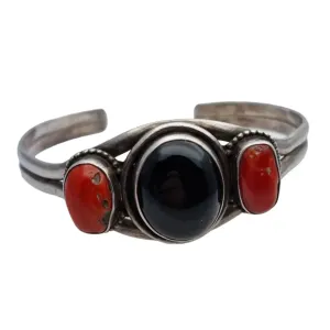 Silver bracelet with coral and onyx, 80s boho bracelet, red and black retro jewelry.
