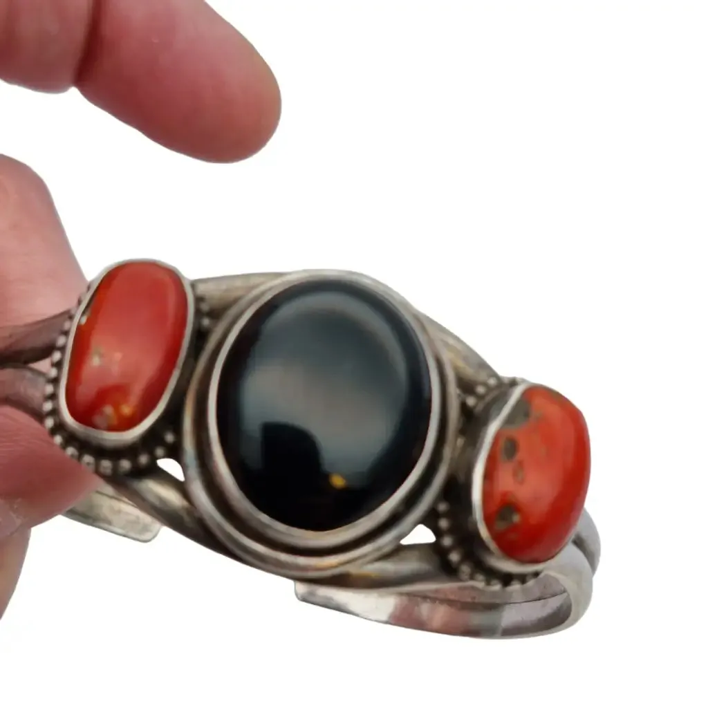 Silver bracelet with coral and onyx, 80s boho bracelet, red and black retro jewelry.