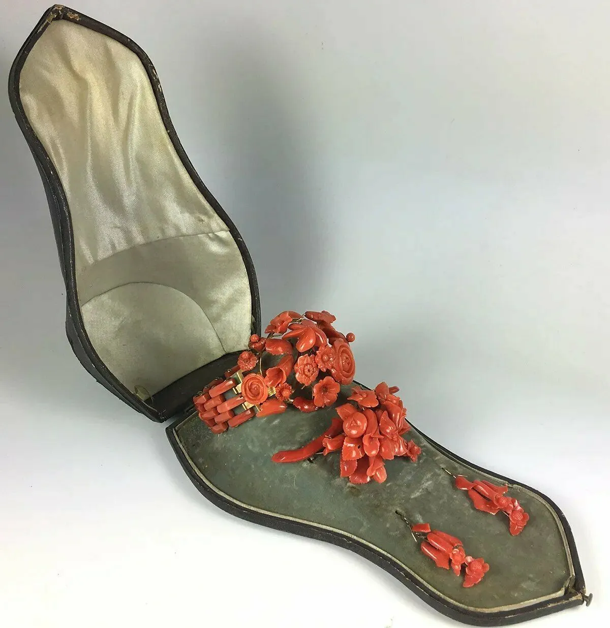 V RARE! Antique Victorian Red Coral Parure, in Box, 18k gold, Bracelet, Brooch  